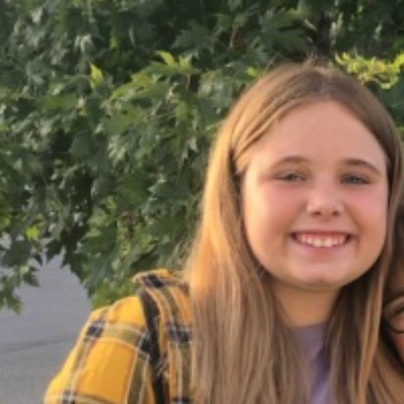 Meet your Posher, Avery - Picture 1 of 1